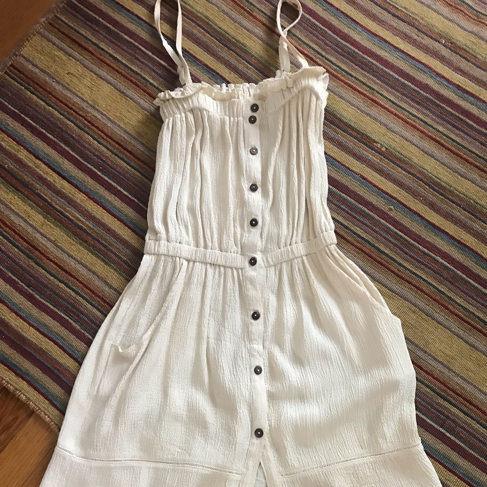Cute dress that can be worn with or without straps